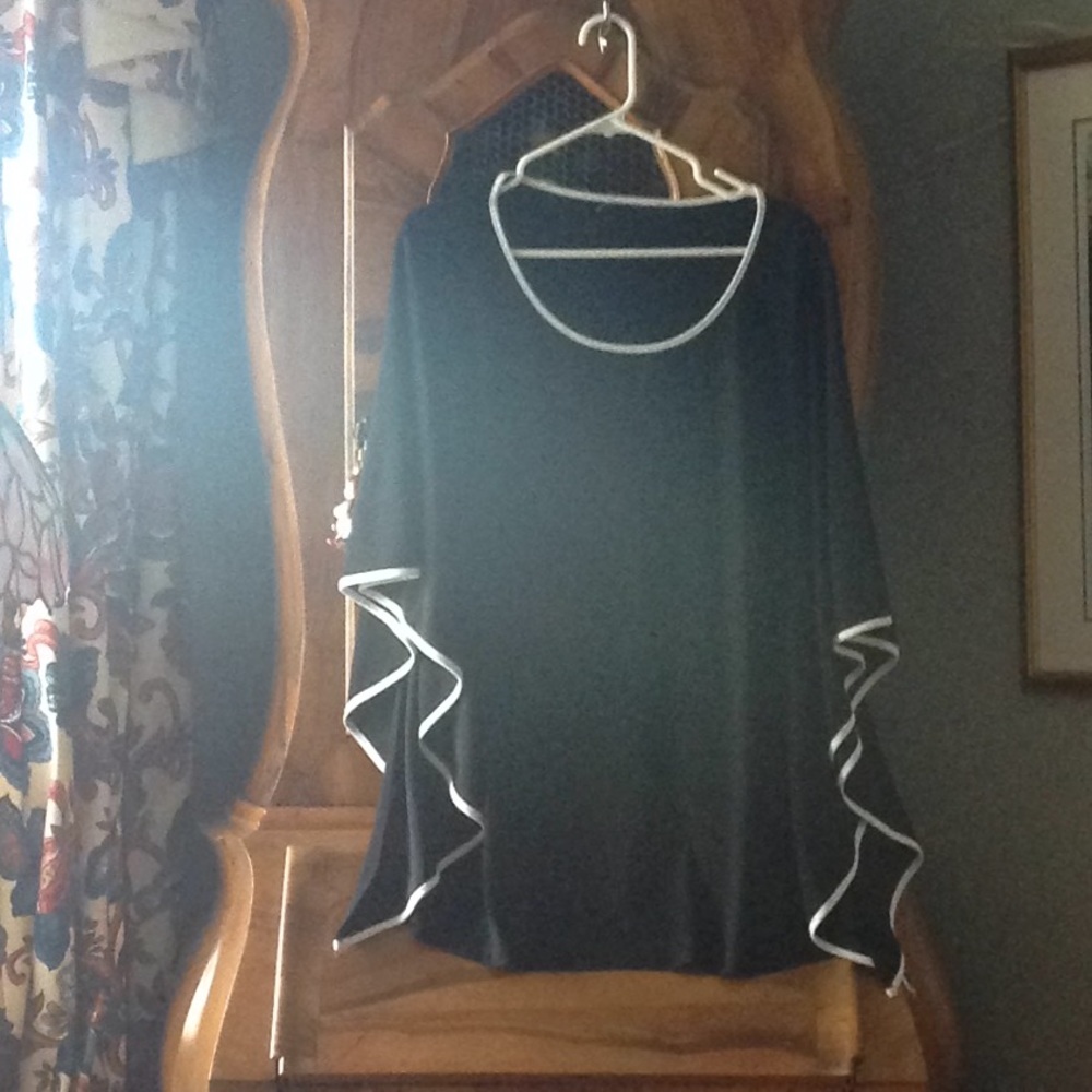 Black poncho type